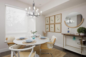 Luxury 3BR TH w Peloton-Central & YVR I 2Parking